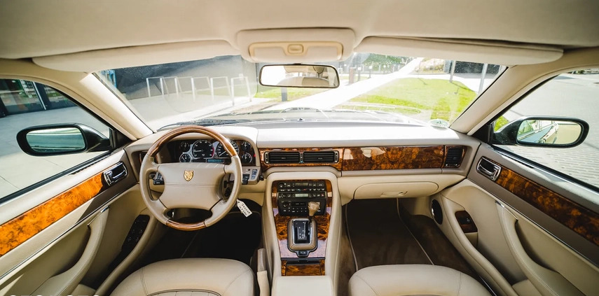 Jaguar XJ cena 55000 przebieg: 160000, rok produkcji 1997 z Łomianki małe 436